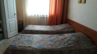 Мотели Ria Druzhkovka Бюджетный двухместный номер с 2 отдельными кроватями-1